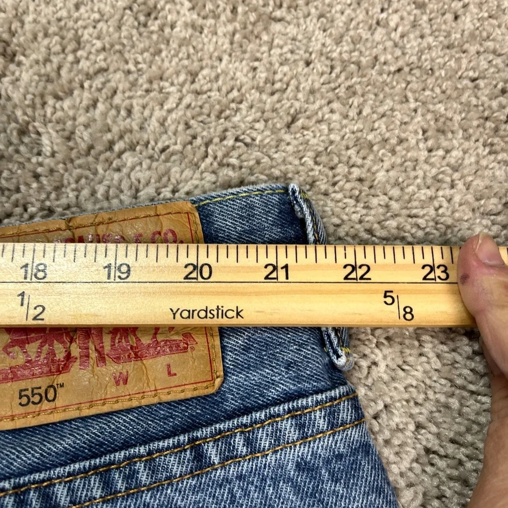 Levis 550 Jeans Mens 43x27 Medium Wash Blue Straight Leg 5‎ Pocket Denim EUC